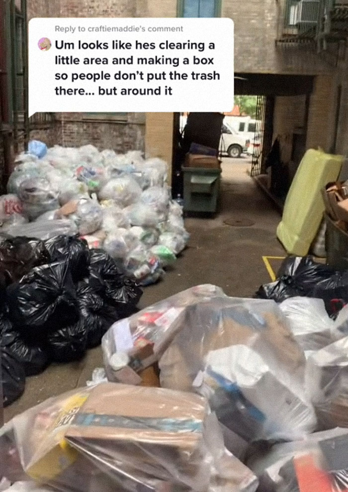 Woman Rents An Apartment In New York For $1,575, Is Shocked After Moving In By The Awful View From Her Only Window Woman Rents An Apartment In New York For $1,575, Is Shocked After Moving In By The Awful View From Her Only Window