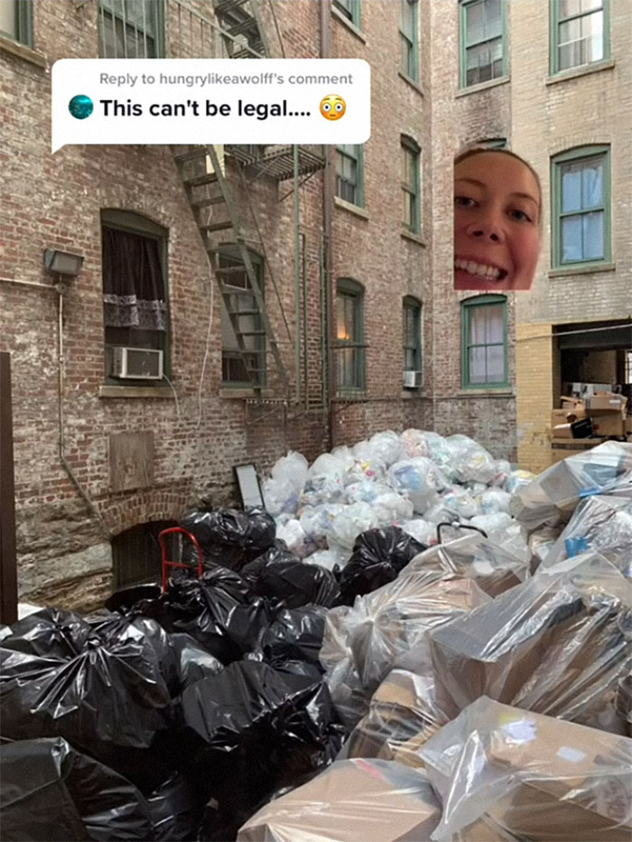 Woman Rents An Apartment In New York For $1,575, Is Shocked After Moving In By The Awful View From Her Only Window Woman Rents An Apartment In New York For $1,575, Is Shocked After Moving In By The Awful View From Her Only Window