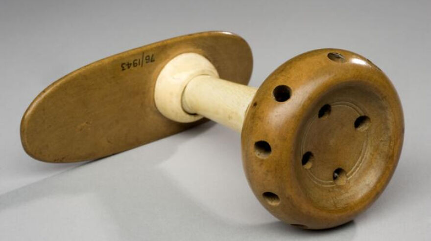 10 Horrifying Old Medical Devices That Will Make You Glad You Live In The 21st Century