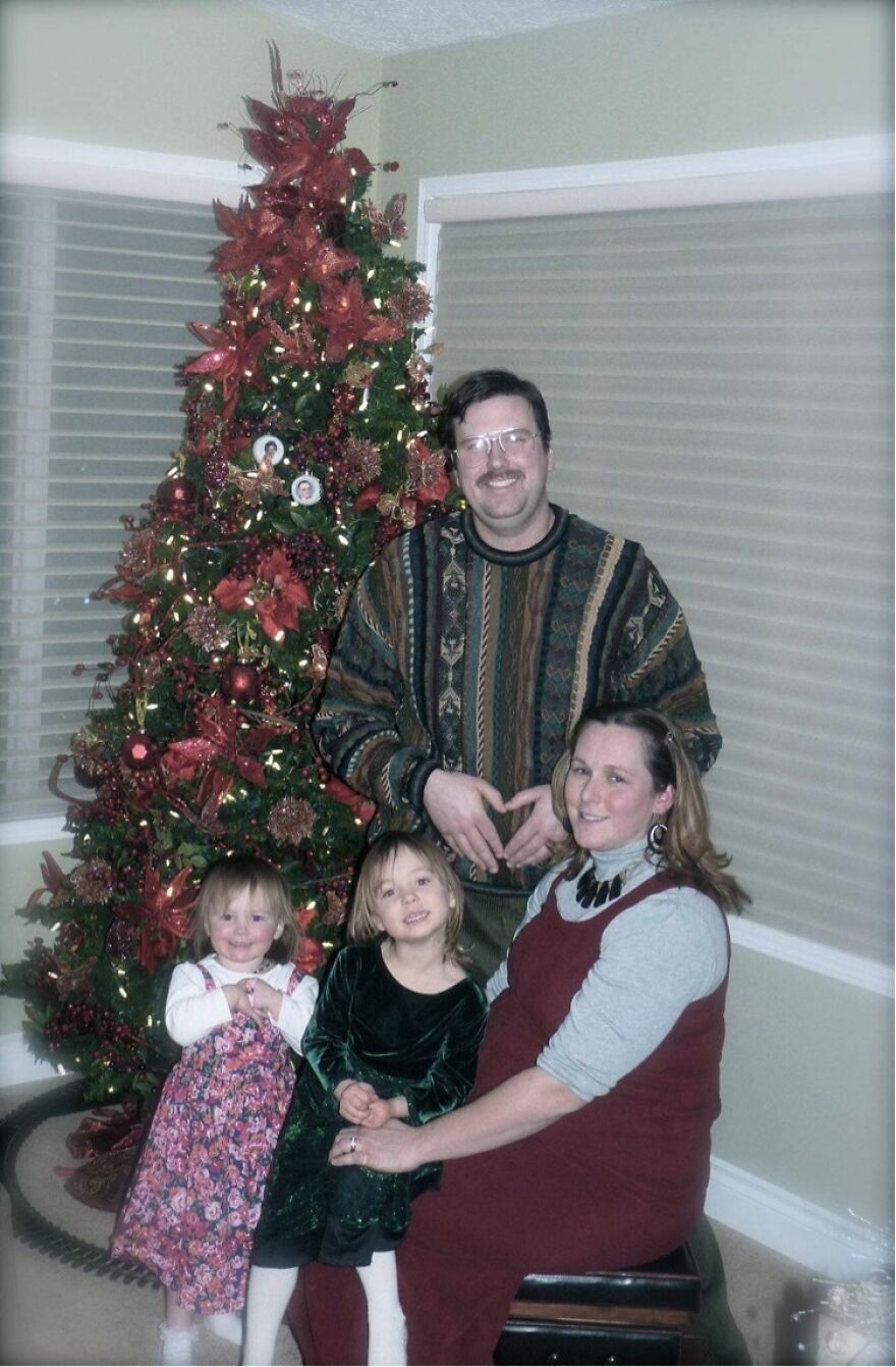 10 Years The Preece Family Has Taken Awkward Christmas Photo That Are So Bad You Love Them 10 Years The Preece Family Has Taken Awkward Christmas Photo That Are So Bad You Love Them