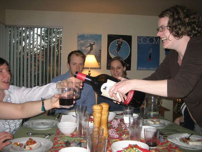 30 People Online Answer "What Are Some Of The 'Guy Code' And 'Girl Code' Unwritten Rules That You Always Follow?"