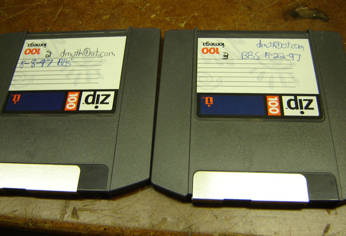 22 cosas que solían ser importantes en el año 2000, pero que se han desvanecido, según lo compartido por la gente de este grupo en línea