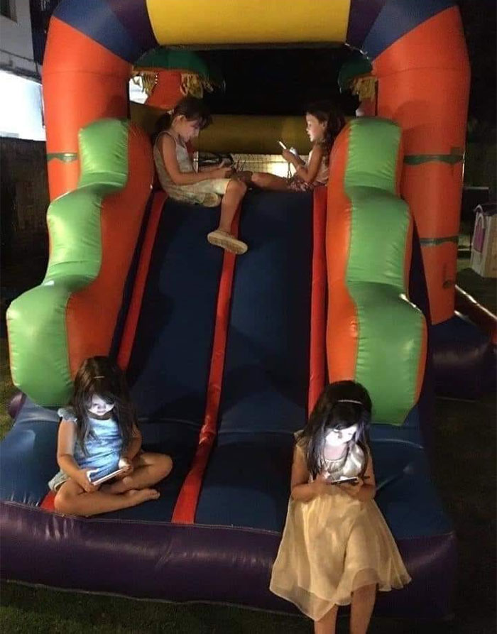 50 ‘Humans Of Capitalism’ Pics That Might Make You Laugh And Cry At The Same Time