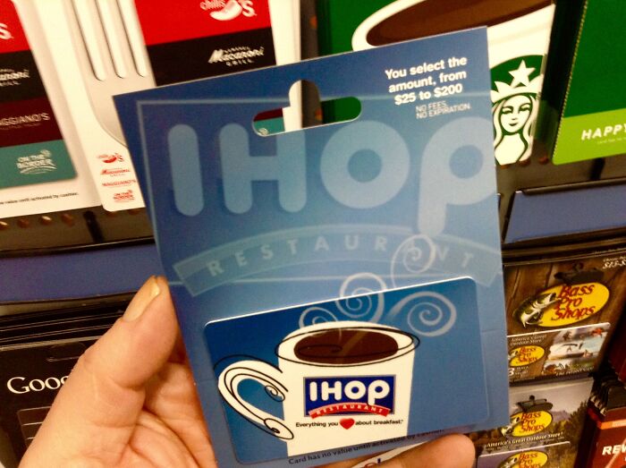 30 Of The Worst Christmas Gifts People Ever Received, As Shared In This Online Group