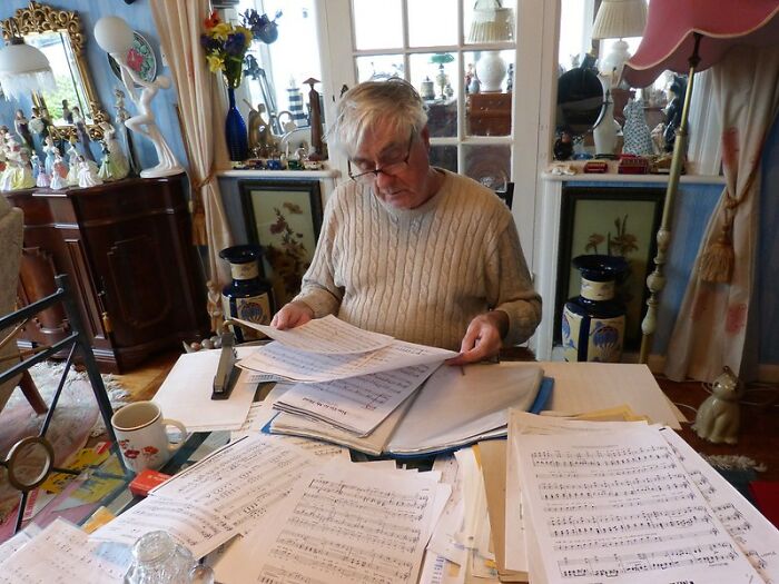 30 Answers Folks In This Online Group Had To The Question “What Is Something That Is Illegal But Isn’t Wrong Ethically?”