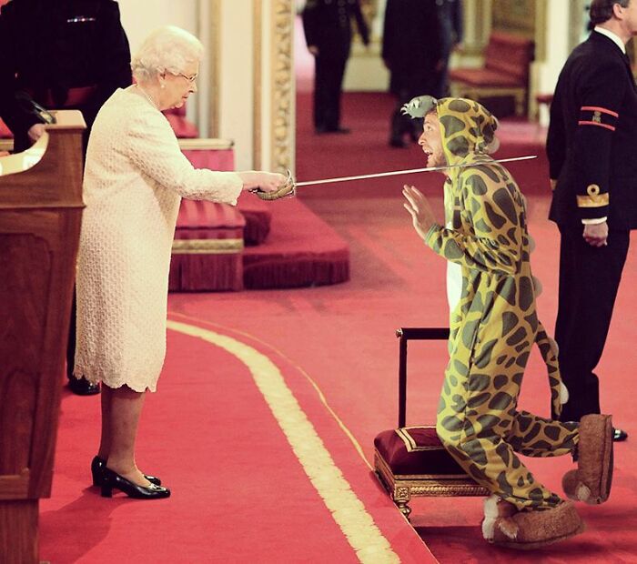 Meet Lorenz Valentino, The Friend Of Celebrities With The Help Of Photoshop (44 New Pics)