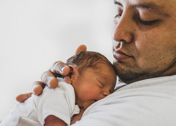 35 People Share The Wildest Things They Witnessed In The Baby Delivery Room