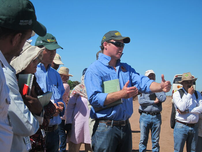 30 People Online Answer "What Are Some Of The 'Guy Code' And 'Girl Code' Unwritten Rules That You Always Follow?"