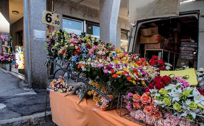 30 Answers Folks In This Online Group Had To The Question “What Is Something That Is Illegal But Isn’t Wrong Ethically?”