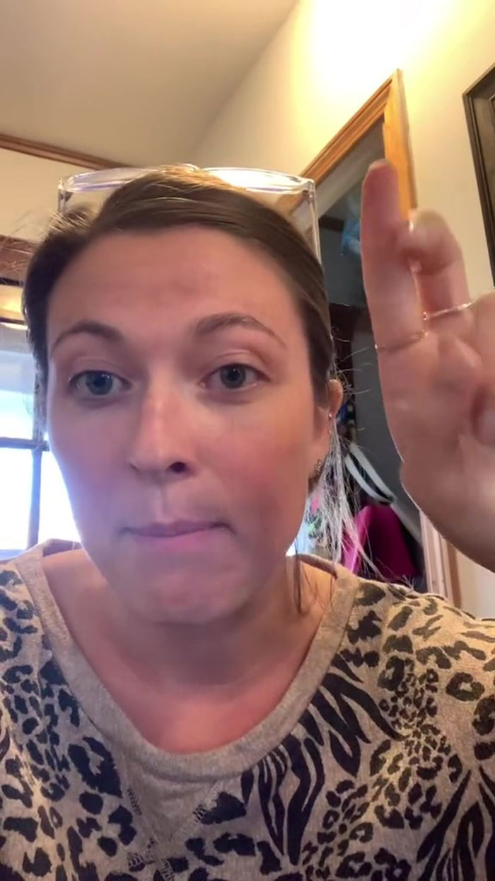 Customers Try To Get Waitress Fired For &lsquo;Bad Service&rsquo; So They Don&rsquo;t Have To Pay The Bill