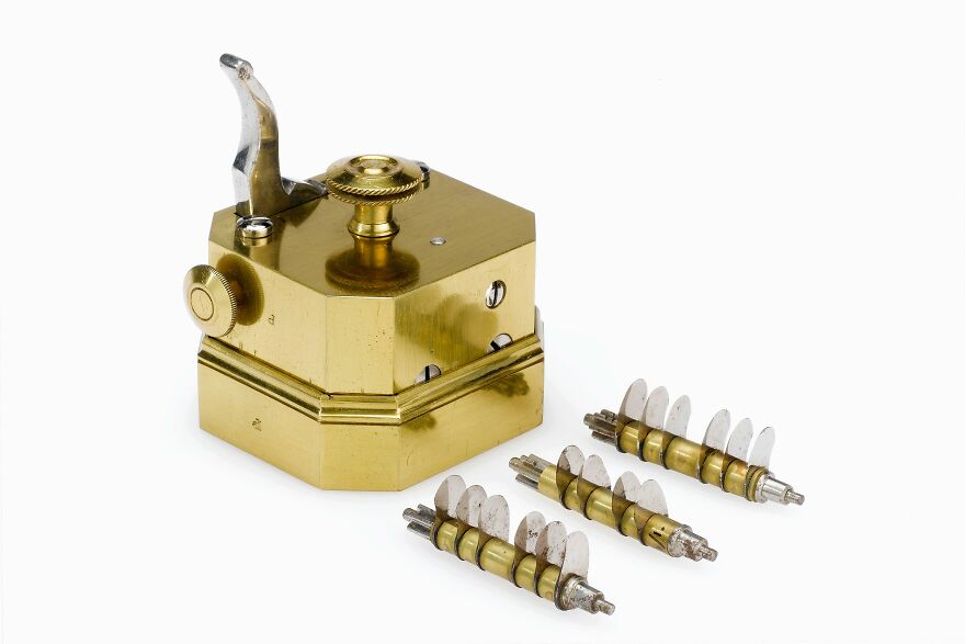 10 Horrifying Old Medical Devices That Will Make You Glad You Live In The 21st Century