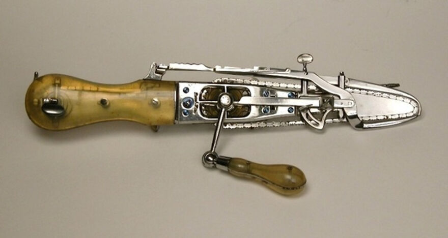 10 Horrifying Old Medical Devices That Will Make You Glad You Live In The 21st Century