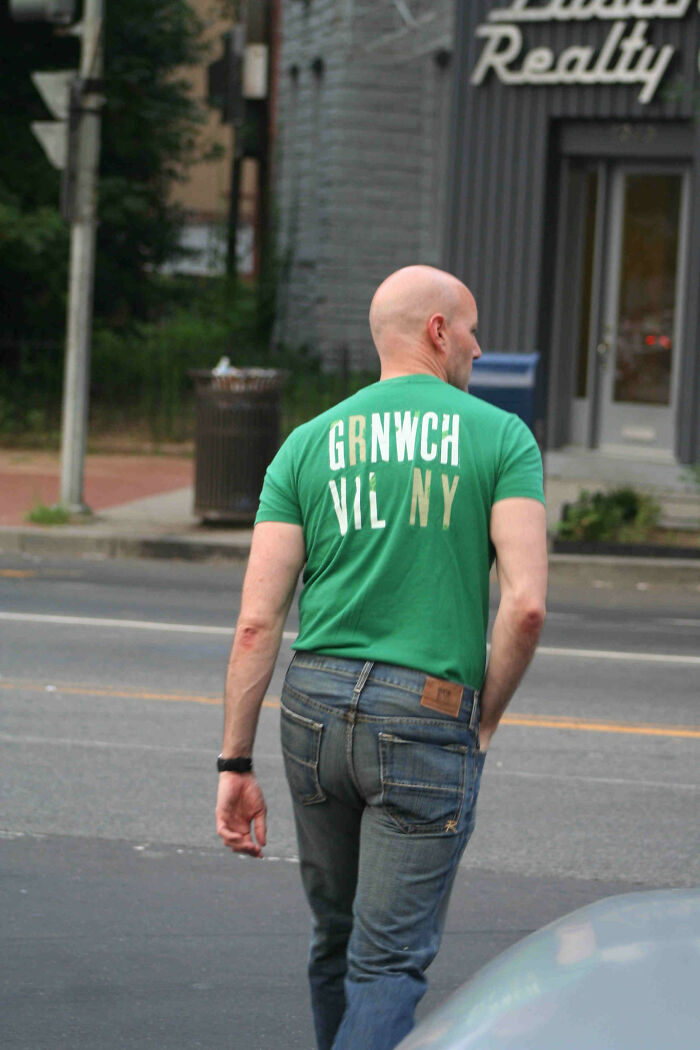 30 Answers Folks In This Online Group Had To The Question “What Is Something That Is Illegal But Isn’t Wrong Ethically?”