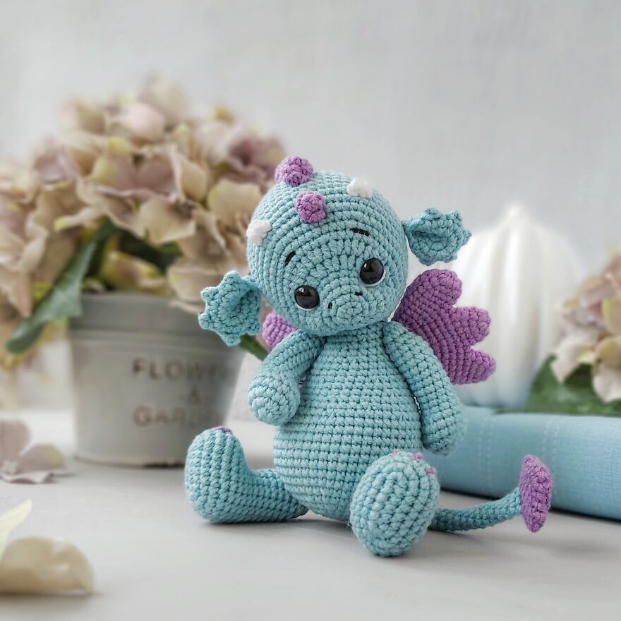 Here&rsquo;s A Crocheting And Kniting Pattern For An Adorable Teddy Bear In Outfit (Overalls) That Will Help Keep You Occupied And Brought
it Is A Joy To Someone In The Form Of A Gift For Any Occasion (Birthday, Christmas) And Even For No Reason.