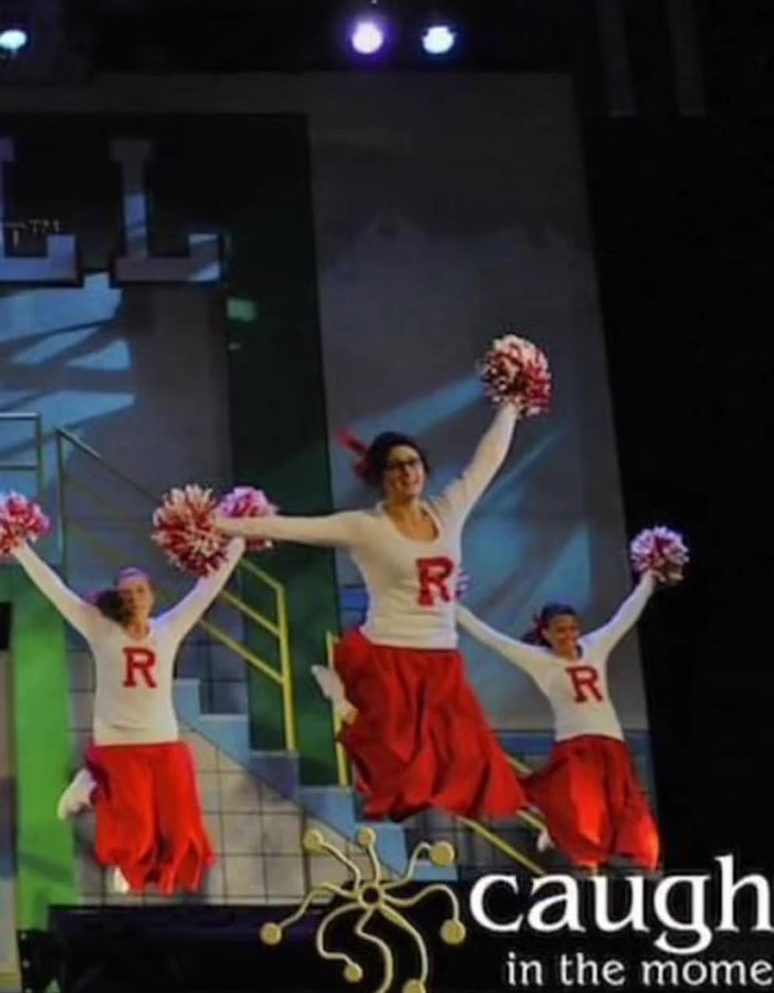 Las palabras desalentadoras que escuchó de un profesor aún persiguen a esta mujer 17 años después, por lo que recuerda a la gente que siempre hay que tener cuidado con lo que se dice a los demás