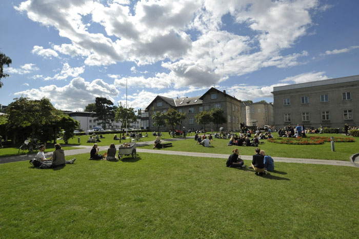 Guy Gives Out ‘College Tips’ On TikTok And Here Are 40 Of His Best Bits Of Advice