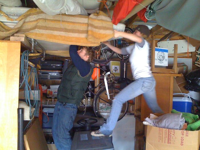 30 People Online Answer "What Are Some Of The 'Guy Code' And 'Girl Code' Unwritten Rules That You Always Follow?"