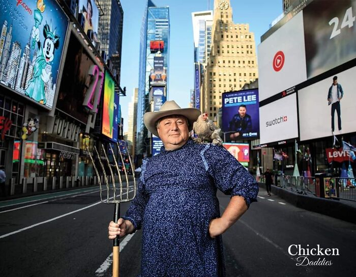 This 'Chicken Daddies' Calendar Will Make Your Day (25 Pics)