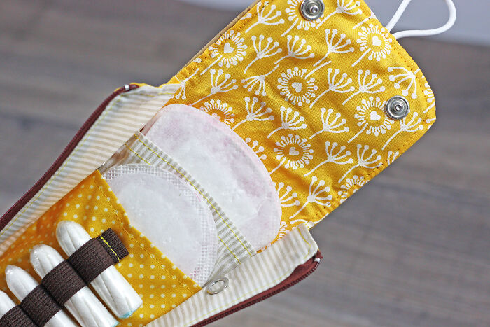 30 People Online Answer "What Are Some Of The 'Guy Code' And 'Girl Code' Unwritten Rules That You Always Follow?"