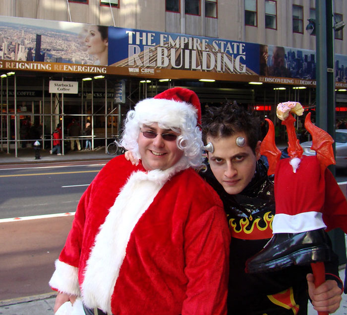 Someone In This Online Group Asked, “What’s Your ‘That’s Why I Don’t Go Home For The Holidays’ Story?” And 30 Folks Delivered