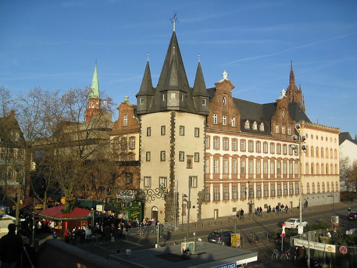 30 Overrated Places That Aren’t Worth A Visit, As Pointed Out By Folks Online