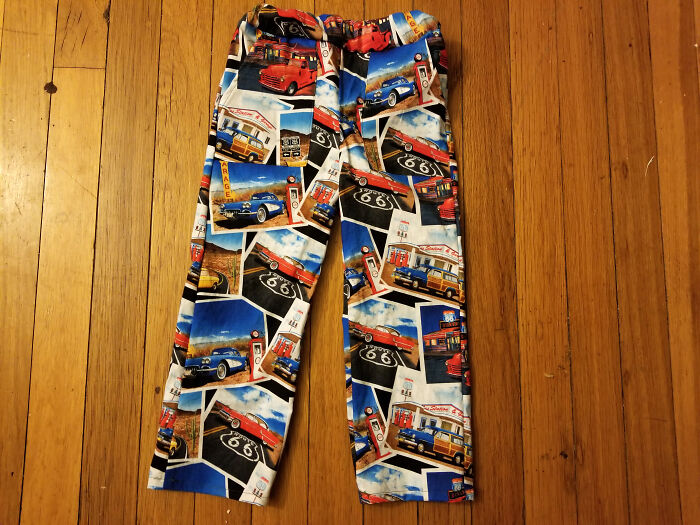 30 Of The Worst Christmas Gifts People Ever Received, As Shared In This Online Group