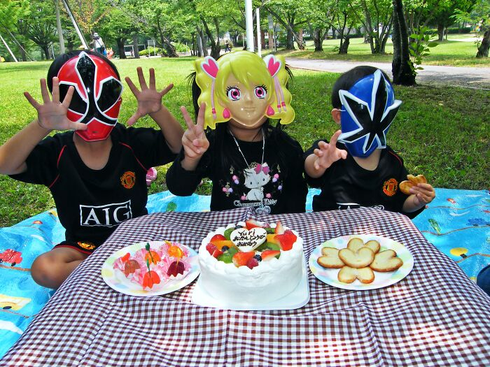 Mom Is 5 Hours Late To Pick Up Her Son From A Birthday Party, Gets Him Uninvited From The Next Celebration, The Mom Gets Mad At The Host