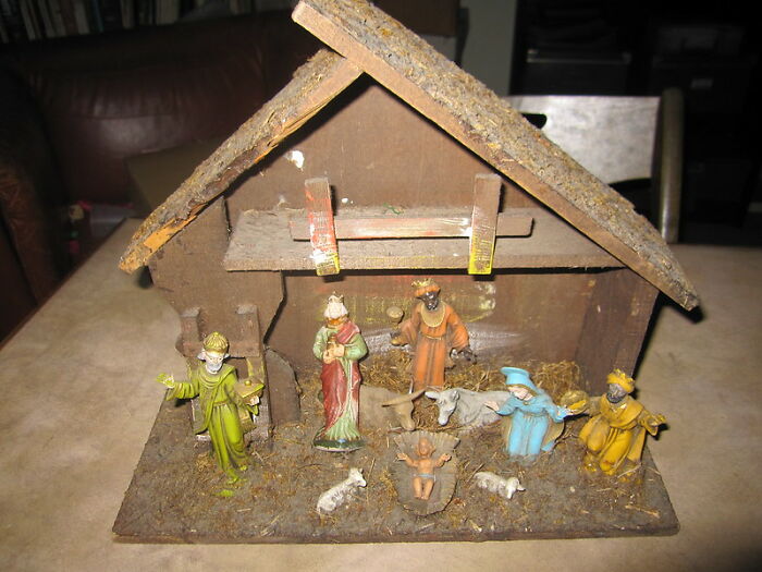 Folks In This Online Group Share 30 Things They Are Repelled By During The Christmas Season