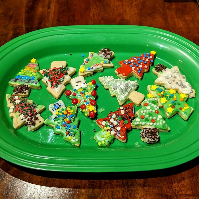 Folks In This Online Group Share 30 Things They Are Repelled By During The Christmas Season