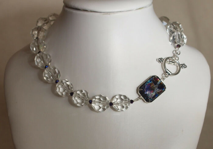 Someone In This Online Group Asked "What Last-Minute Gift For Christmas Is Always A Winner?", 30 Folks Delivered