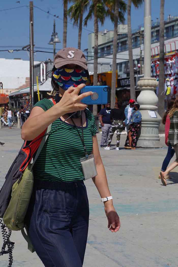 Covid May Be The First Reason People Started Wearing Face Masks, But People In This Online Group Discovered 30 More Advantages Of Them