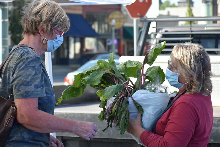 Covid May Be The First Reason People Started Wearing Face Masks, But People In This Online Group Discovered 30 More Advantages Of Them