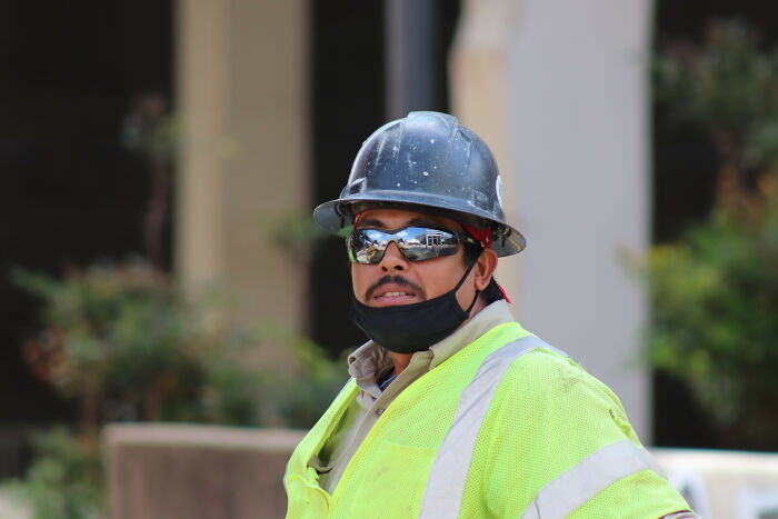 30 People Online Answer "What Are Some Of The 'Guy Code' And 'Girl Code' Unwritten Rules That You Always Follow?"