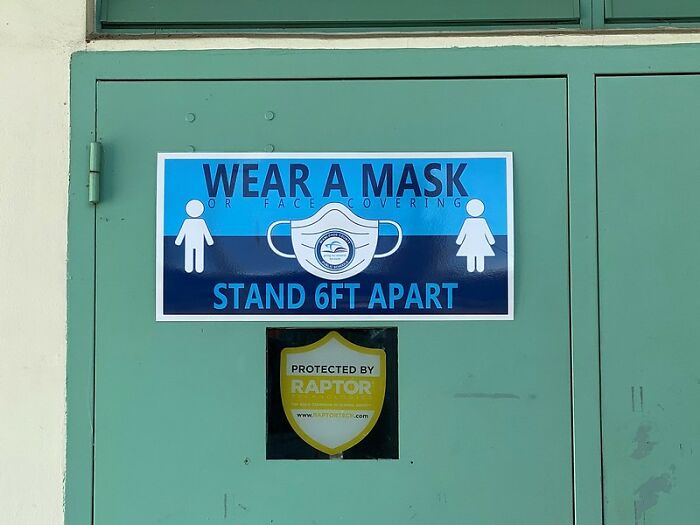 Covid May Be The First Reason People Started Wearing Face Masks, But People In This Online Group Discovered 30 More Advantages Of Them