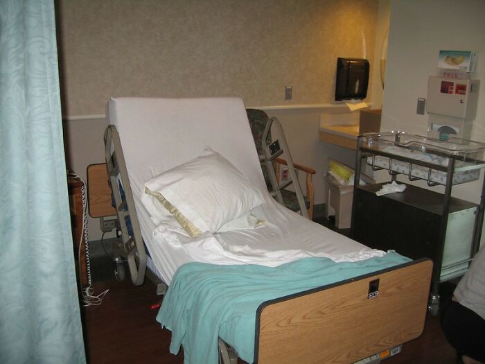 30 Times When People Had A Gut Feeling That Ended Up Saving Their Life, As Shared in This Online Group