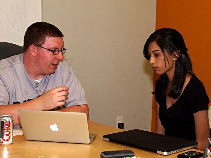 Woman Shares A Lesson She Learnt From Her 19 Y.O. Daughter Who Wouldn't Settle For A Job Paying Only $9 An Hour