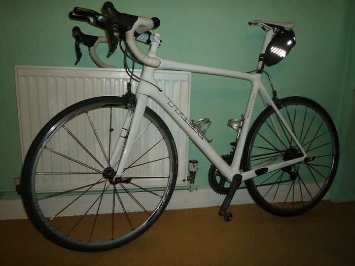 Estas 20 personas tuvieron un presentimiento que acabó salvándoles la vida y compartieron sus historias en este grupo en línea