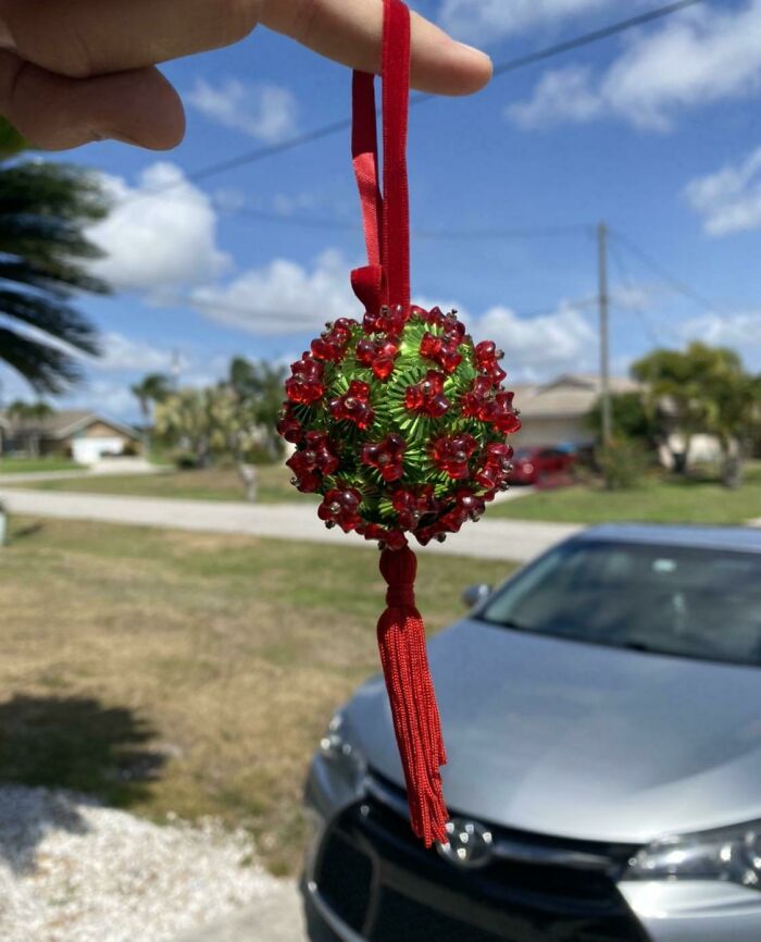 In The 70s, Christmas Ornaments Looked Like Corona Virus