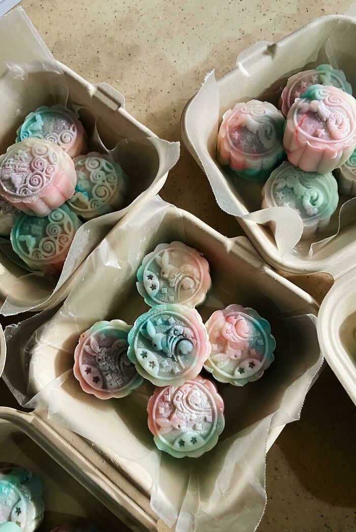 Made Snowskin Mooncakes To Cheer Family Up During This Pandemic