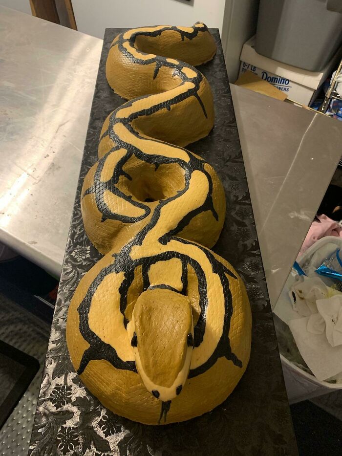 My Dad Is Fixing To Open A Bakery. This Is One Of My Favorites He's Made So Far. This Is All Buttercream Icing