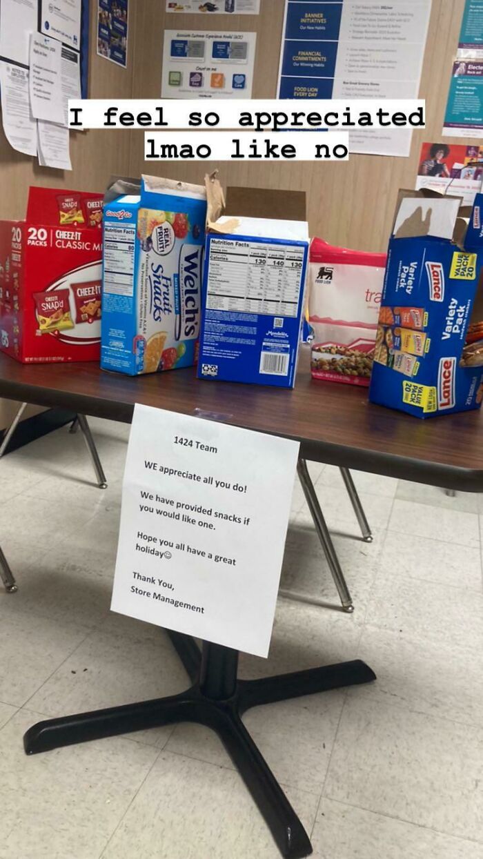 My Jobs Thanksgiving Gift To Us. 7 Years With Foodlion And This Is How They Appreciate Us, With Kid Snacks