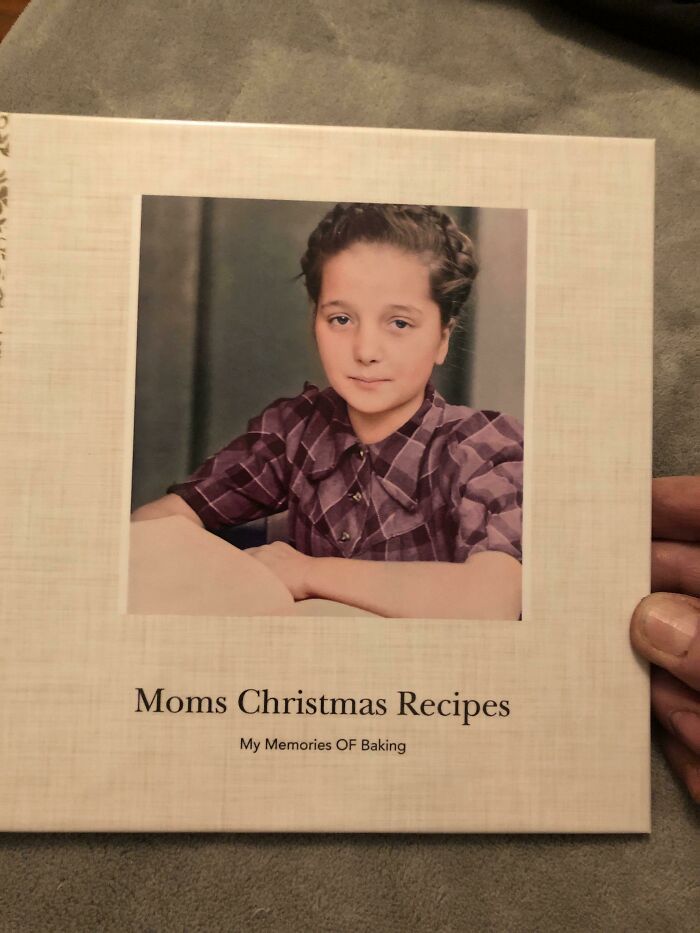 Mom's Getting Dementia And Cannot Bake Her Christmas Cookies Anymore