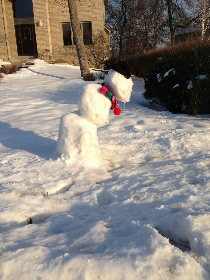 Our Snowman Has Been Off Its Center Of Gravity For Several Days And Has Not Fallen