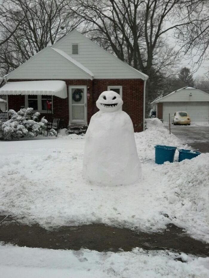My Friends Made The Snowmen From The Christmas Special! It's Creepily Accurate