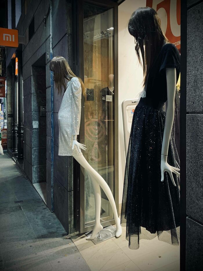 Elongated Mannequins