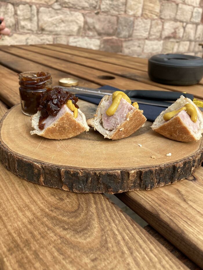 England’s Pubs Are Allowed To Serve Food Again Which Means One Thing: Return Of The Log Slice