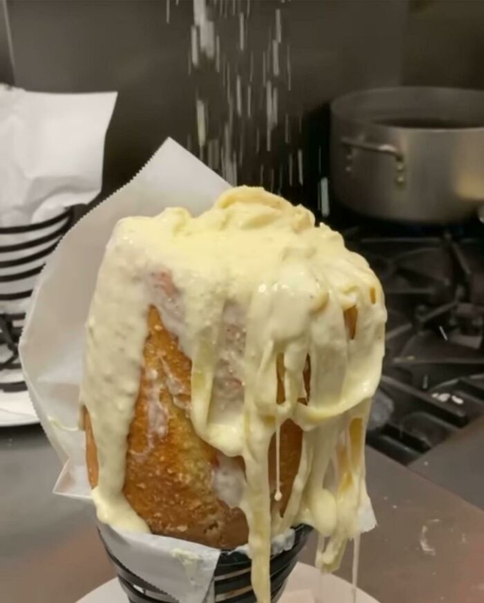 Alfredo In Garlic Bread