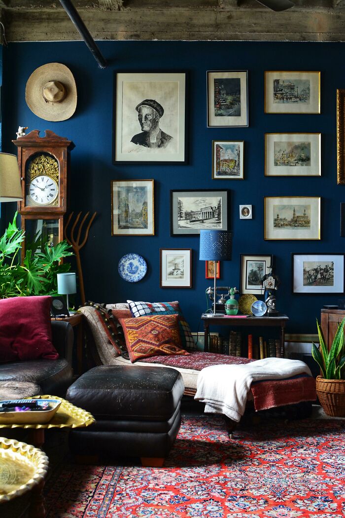 Compras de segunda mano, antigüedades y mercadillos en la pared de mi galería. Rentable, "verde" y único