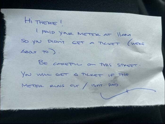 Paying Stranger’s Parking Meter So They Avoid Getting A Ticket