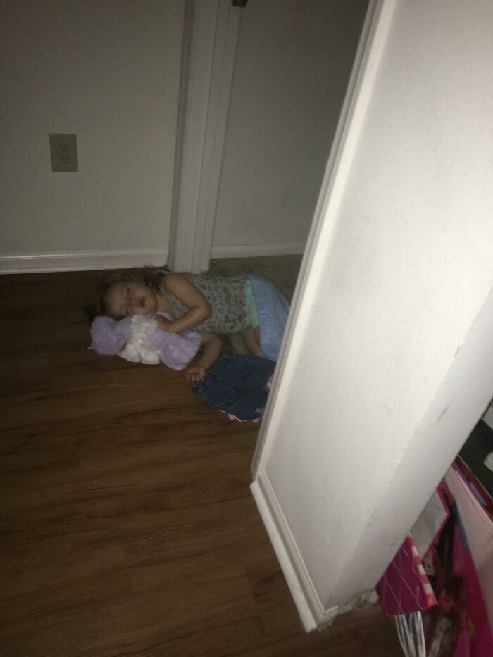 I Told Her “Your Butt Needs To Stay In Your Room” Went To Check On Her And Found This Her Butt Is In Her Room